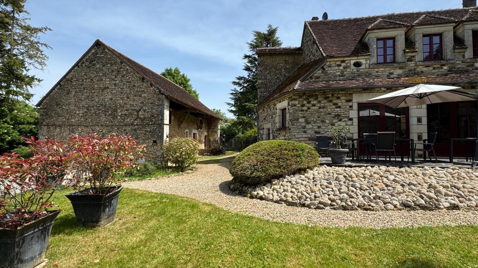 Maison Forte Perreuse Treigny Exterior photo